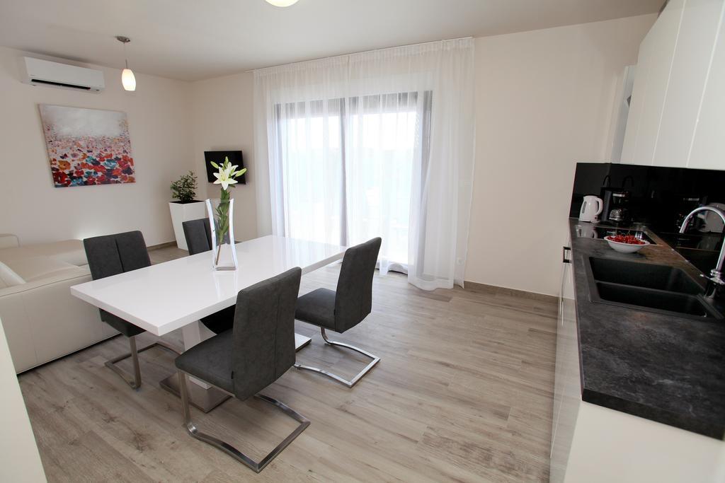 Apartments Villa Aquamarie Trogir Dış mekan fotoğraf